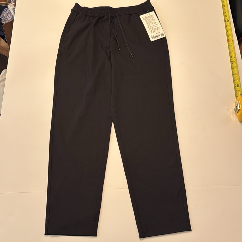 Lululemon Tapered Leg Mid-Rise 7/8 pant Luxtreme Black XS NWT - Picture 2 of 5